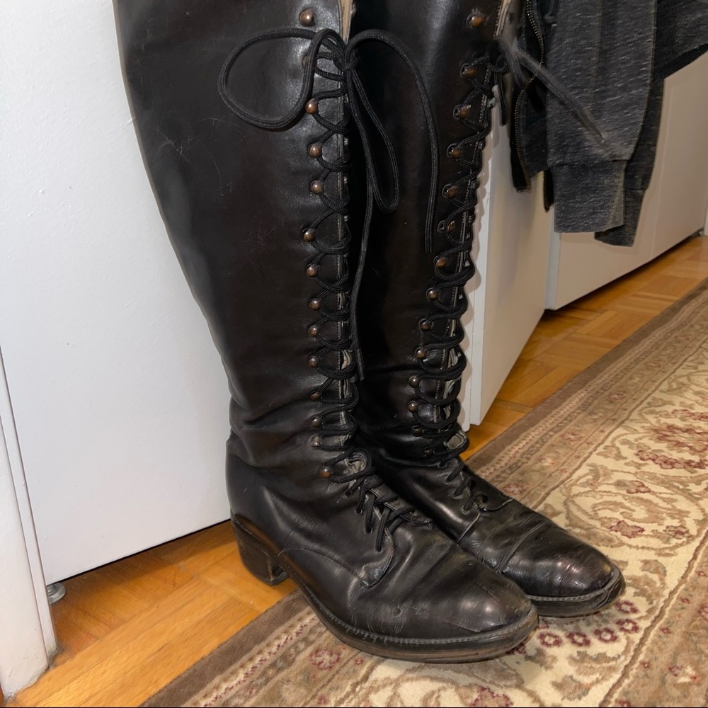 Vintage Browns leather riding style boots. Black. Size 10